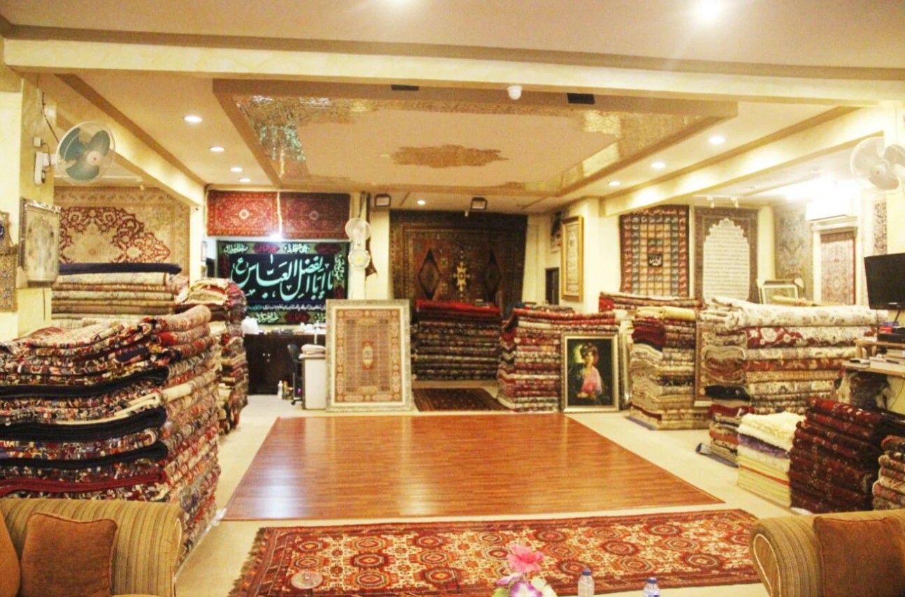 Raja Carpets Store Front